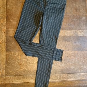 mpg pin stripe leggings